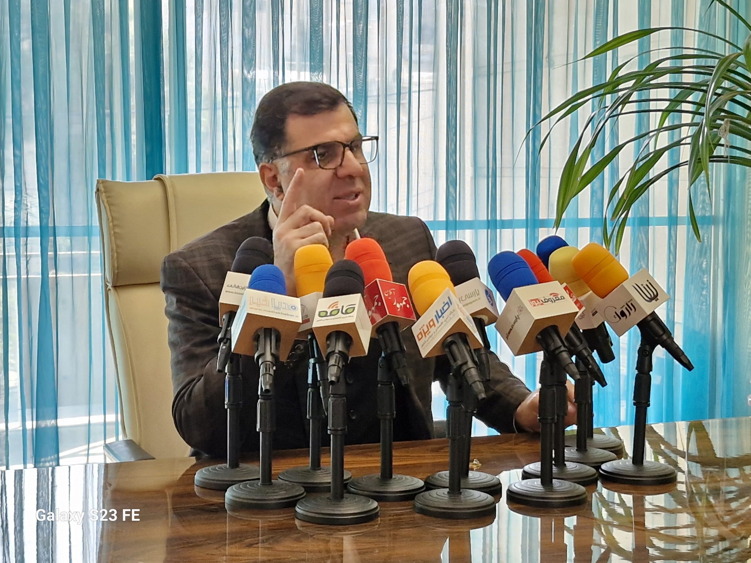 بهترین مشاور نمایندگان انتخابات 1402 مجلس شورای اسلامی دکتر مازیار میر