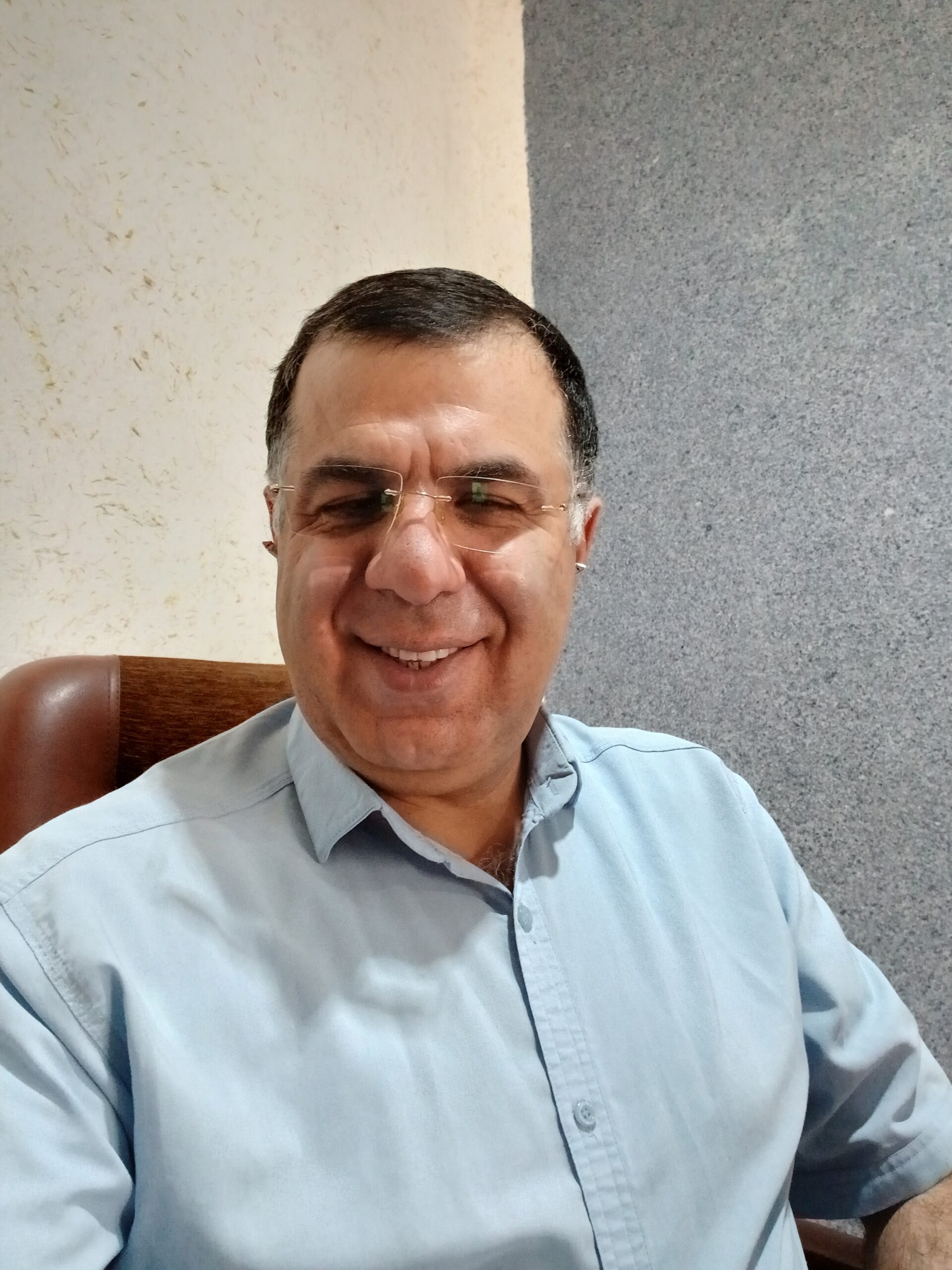 دکترمازیارمیر محقق و مشاور کسبوکار و کارآفرینی